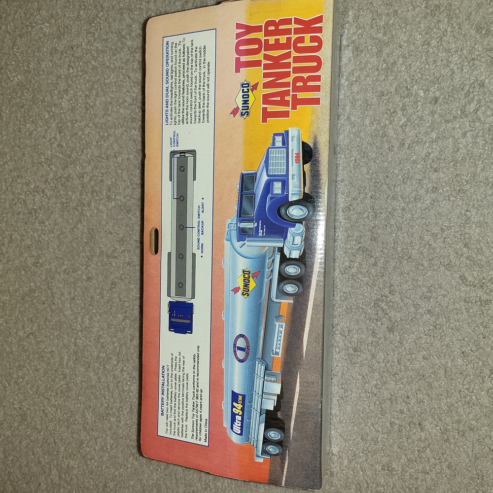 Sunoco 1994 Toy Tanker Truck Collector's Edition - Picture 2 of 6